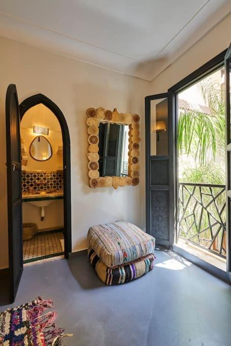 Riad Miloud En Exclusivite 10 P Au Coeur De La Medina มาร์ราเกช ภายนอก รูปภาพ